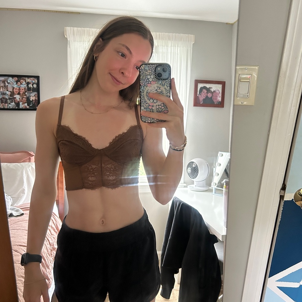 brown shein women’s lace crop tank top🤎